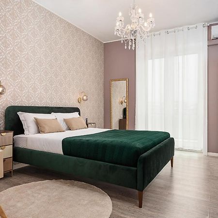Hemeras Boutique Homes - Large Apartment In Citylife District Милан Экстерьер фото