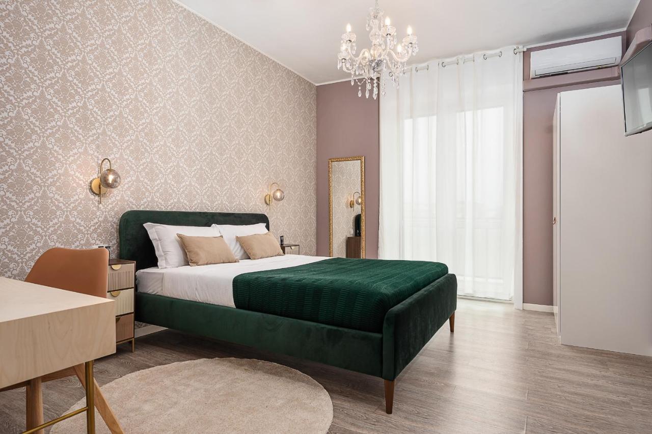 Hemeras Boutique Homes - Large Apartment In Citylife District Милан Экстерьер фото